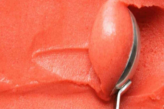 Fluffy strawberry sherbet - A recipe by Epicuriantime.com